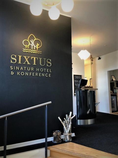 ميدِلفارت Sixtus Sinatur Hotel & Konference المظهر الخارجي الصورة